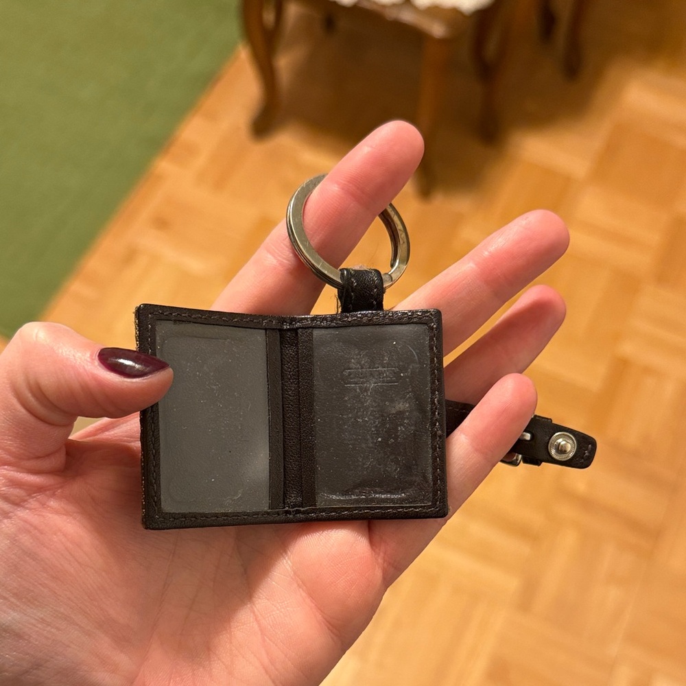 Coach keychain - Picture 2 of 3
